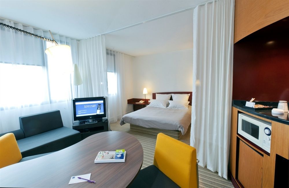 B&B Hotel Calais Terminal Cite Europe 4 Etoiles Coquelles Exterior foto